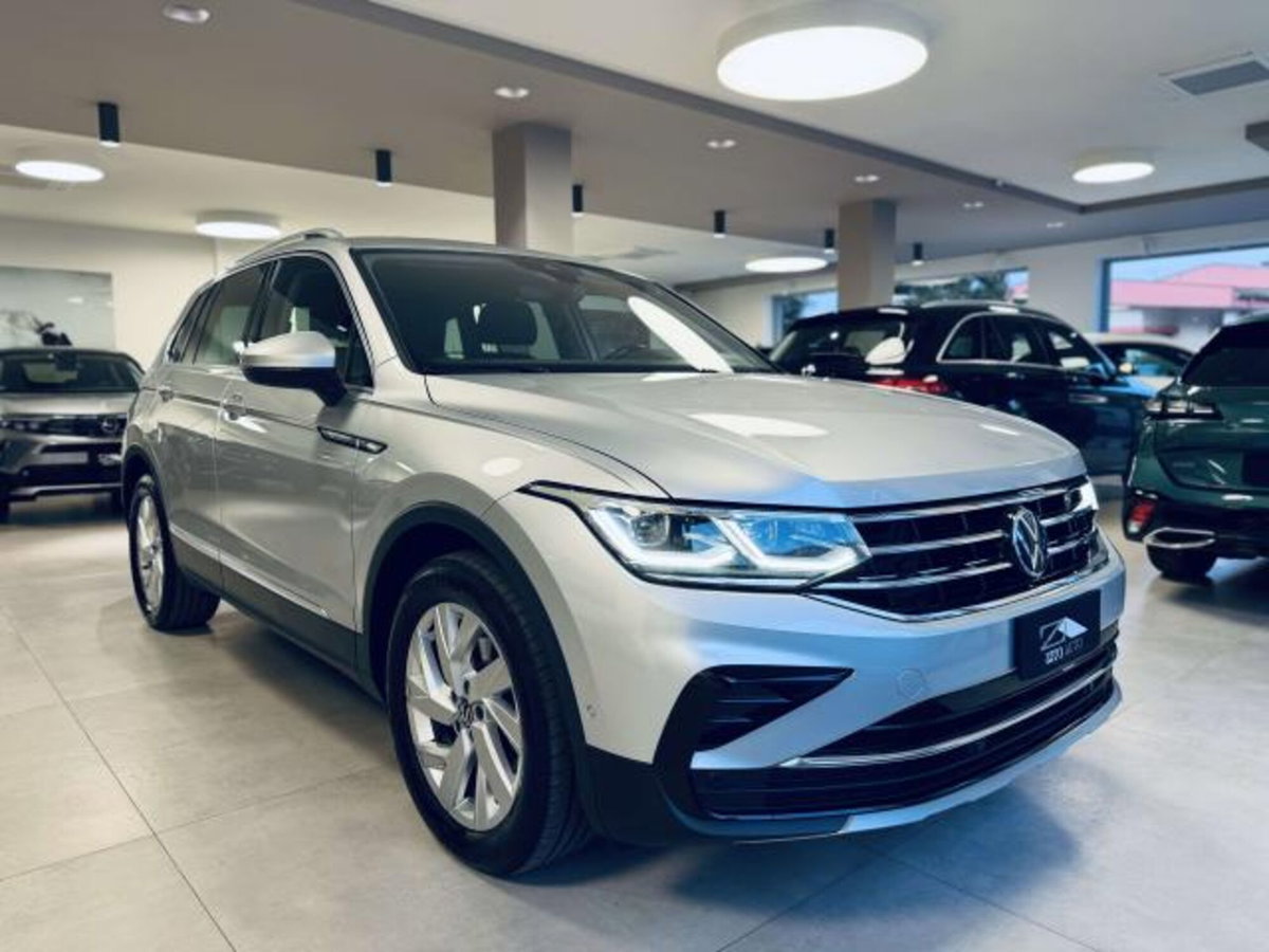 Volkswagen Tiguan 2.0 tdi Elegance 150cv dsg (3)