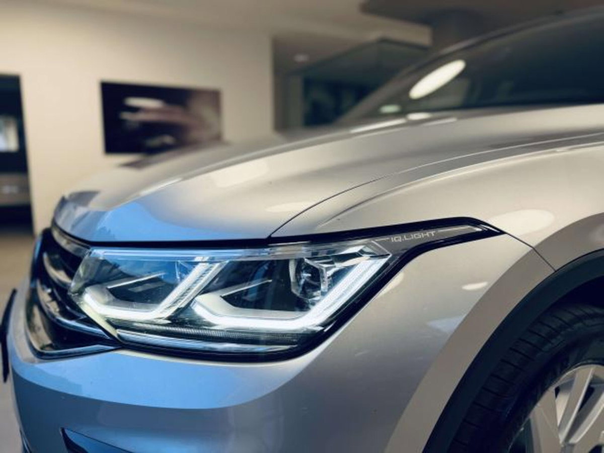 Volkswagen Tiguan 2.0 tdi Elegance 150cv dsg (8)