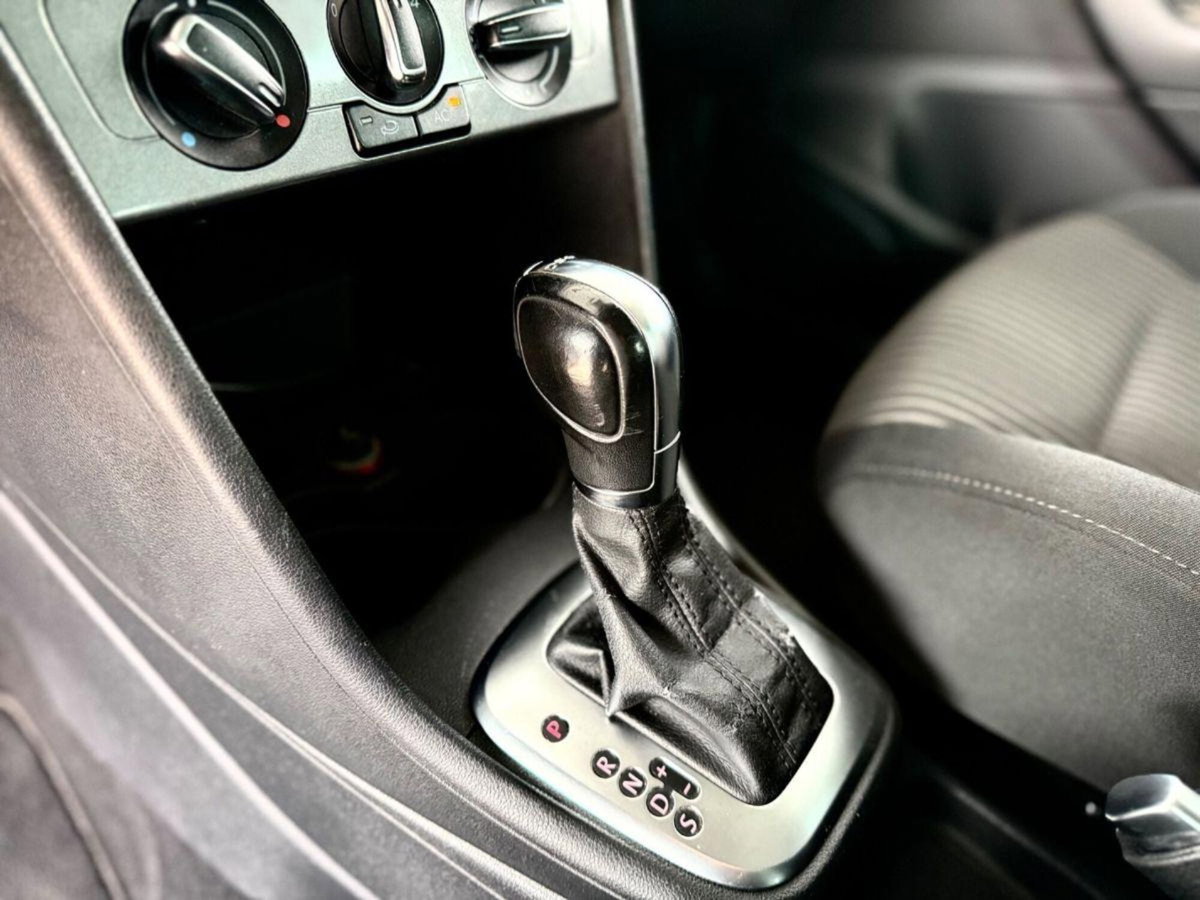 Volkswagen Polo 1.6 TDI 90CV DPF DSG 5 porte Highline (15)
