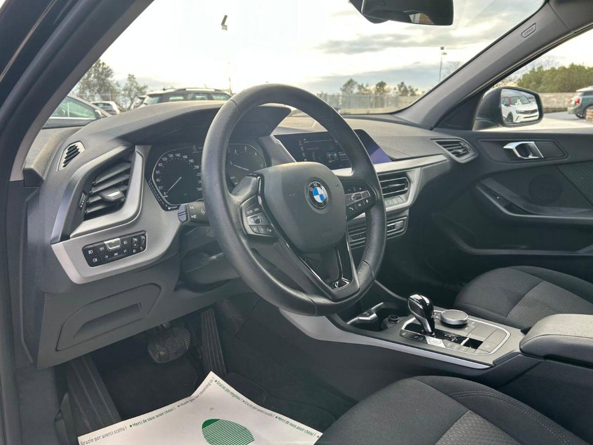 BMW Serie 1 116d Business Advantage (10)