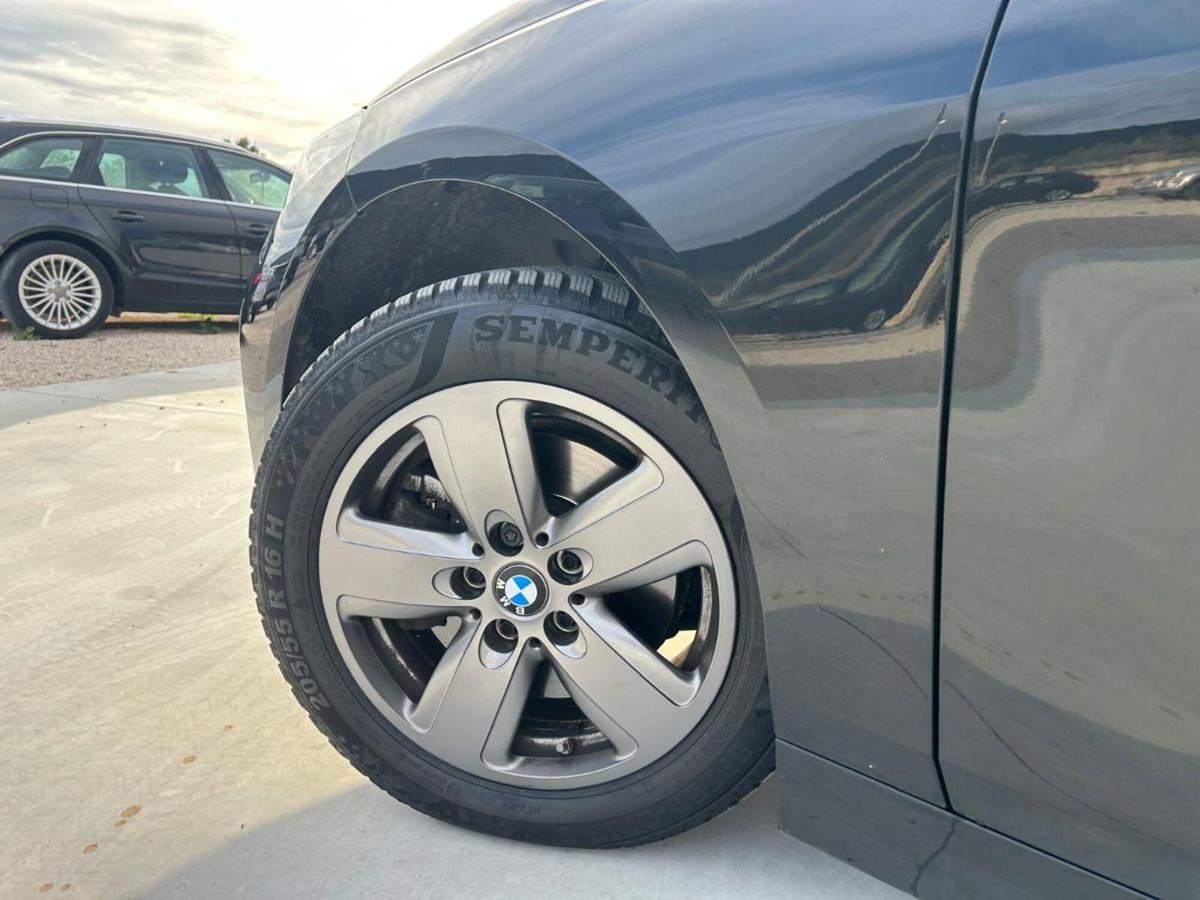 BMW Serie 1 116d Business Advantage (20)