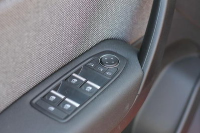 Renault Captur 1.0 eco-g Techno 100cv (13)