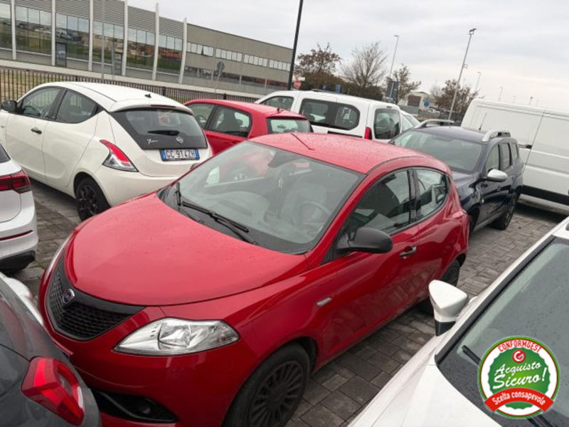 Lancia Ypsilon 1.0 FireFly 5 porte S&S Hybrid Ecochic A. Ferretti