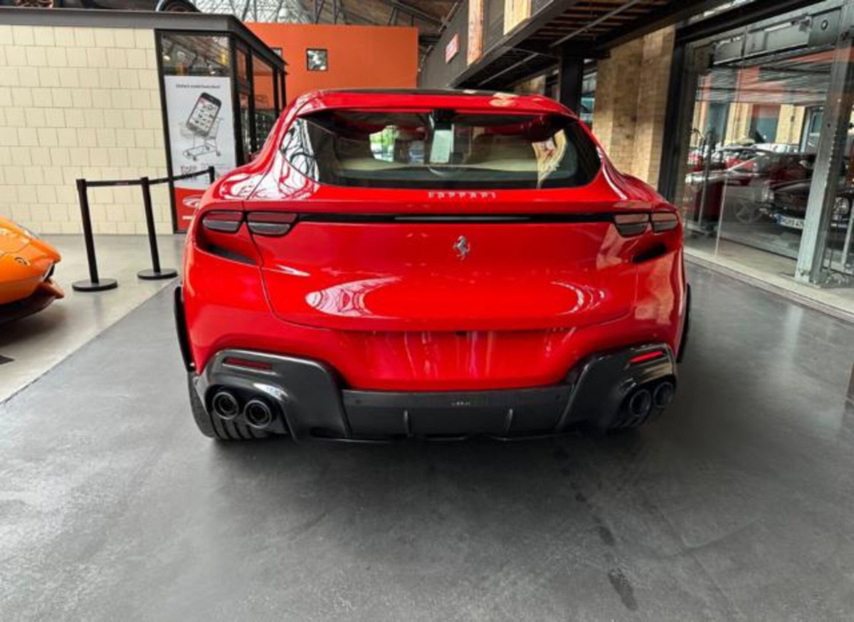 Ferrari Purosangue 6.5 (6)