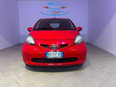 Toyota Aygo 1.0 12V VVT-i 5 porte Sol usata