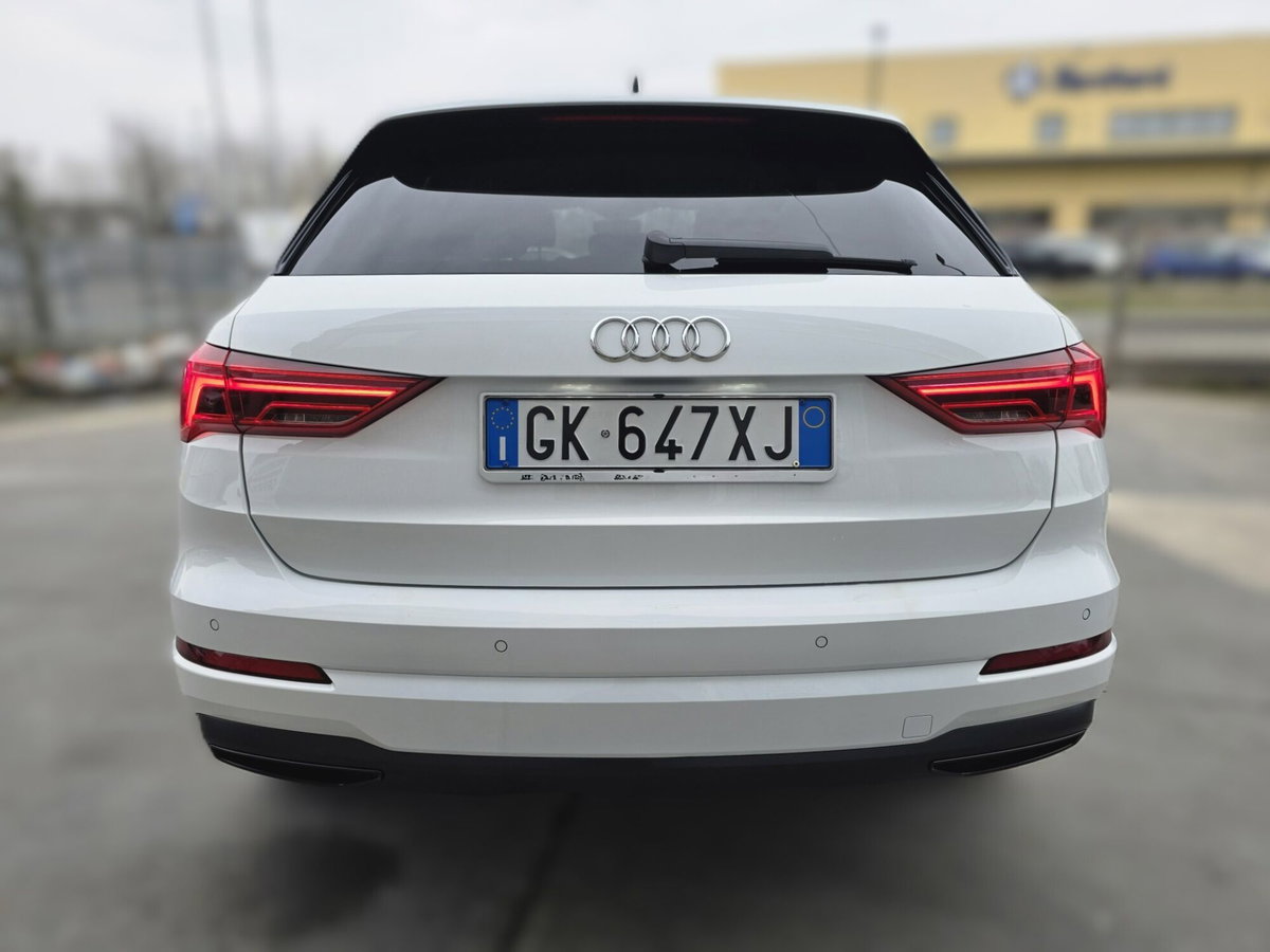 Audi Q3 Sportback 35 TDI quattro S tronic S line edition (10)
