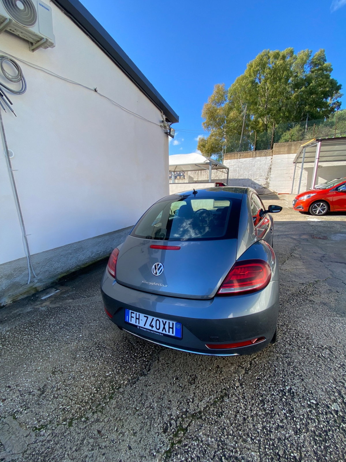 Volkswagen Maggiolino 2.0 TDI Design BlueMotion Technology (10)
