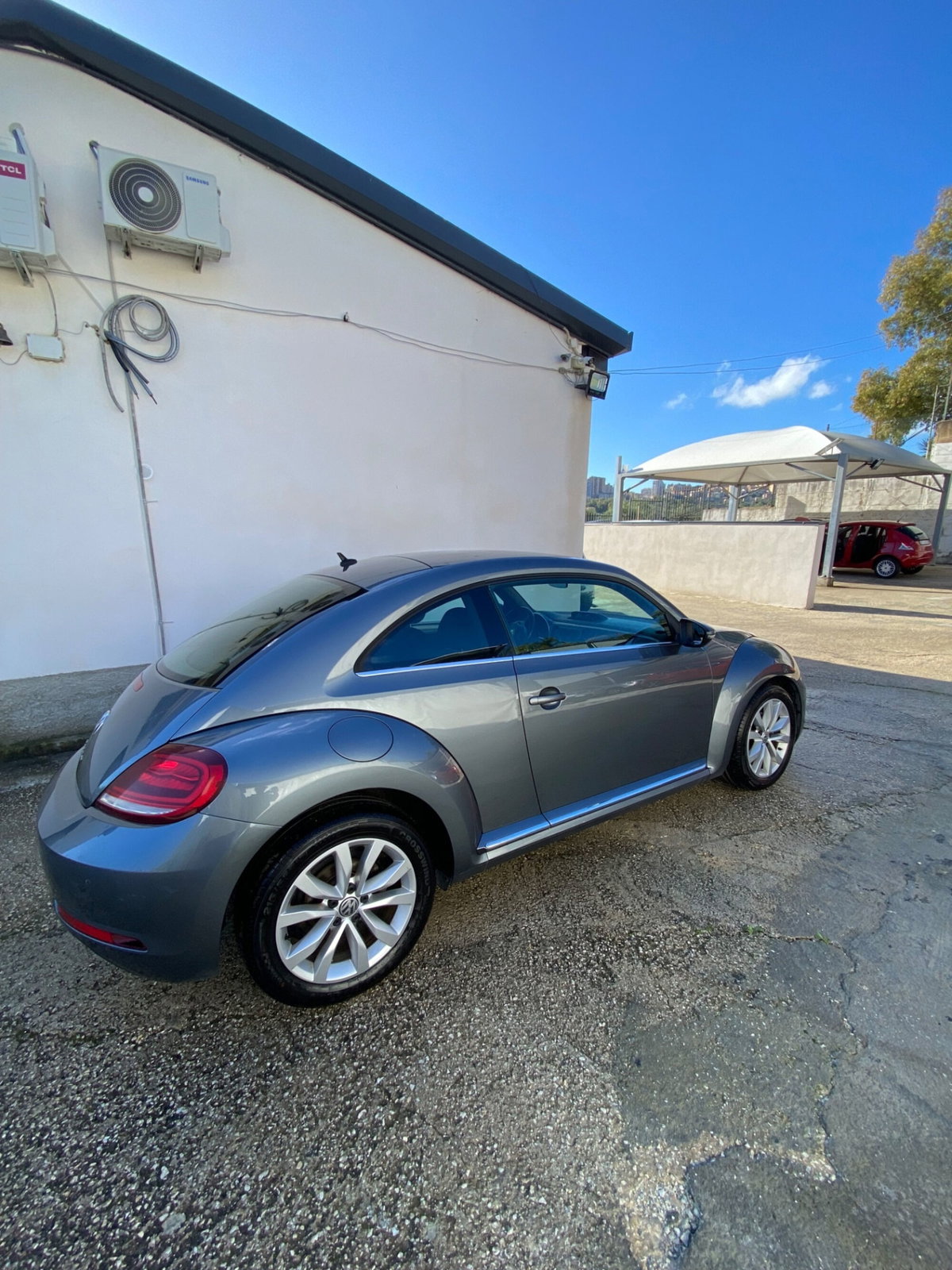 Volkswagen Maggiolino 2.0 TDI Design BlueMotion Technology (2)