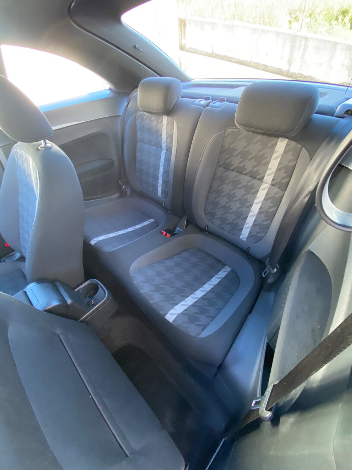 Volkswagen Maggiolino 2.0 TDI Design BlueMotion Technology (7)