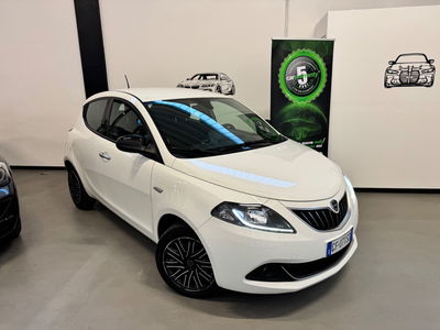 Lancia Ypsilon 1.0 FireFly 5 porte S&S Hybrid Ecochic Gold usata
