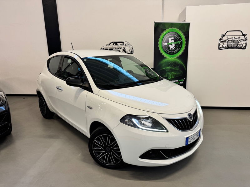 Lancia Ypsilon 1.0 FireFly 5 porte S&S Hybrid Ecochic Gold