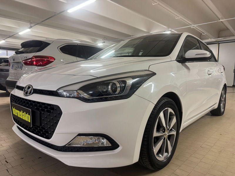 Hyundai i20 1.2 5 porte Econext Blackline