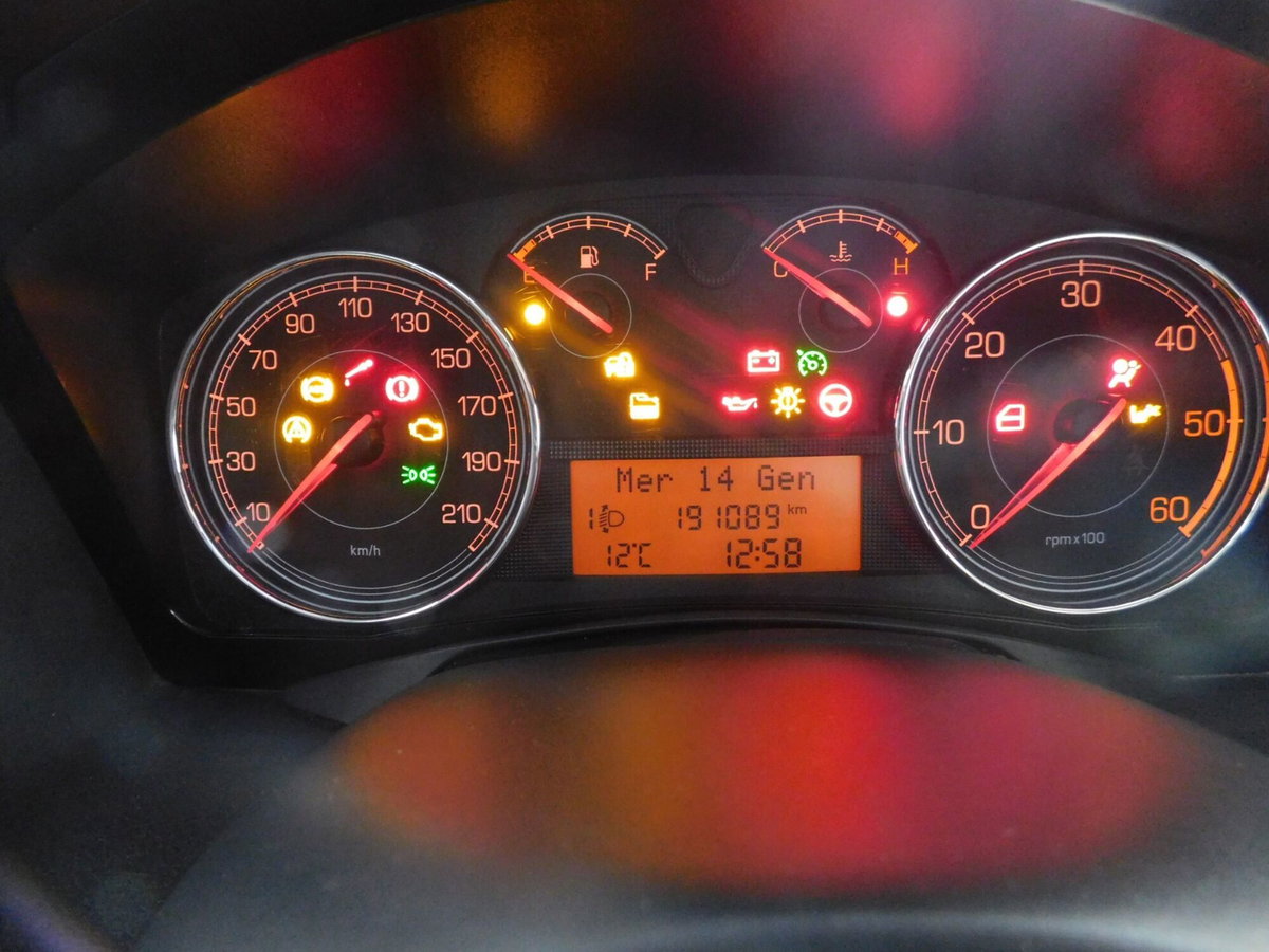 Fiat Croma 1.9 Multijet Emotion (9)