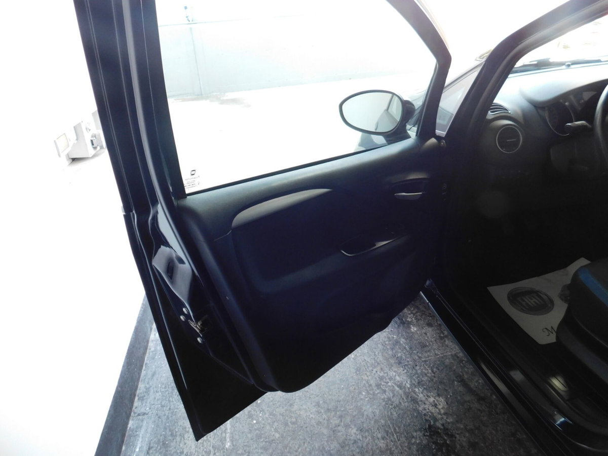 Fiat Punto 1.3 MJT II S&S 85 CV 5 porte ECO Lounge (11)