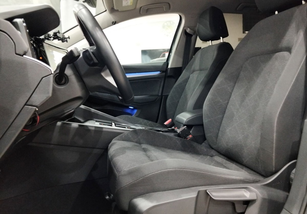 Volkswagen Golf 2.0 TDI DSG SCR Style (13)
