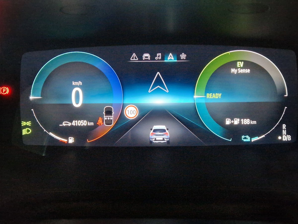 Renault Captur Plug-in Hybrid E-Tech 160 CV Intens (3)