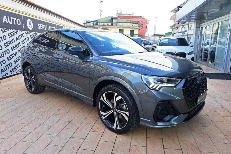 Audi Q3 Sportback 35 2.0 tdi Identity Black s-tronic