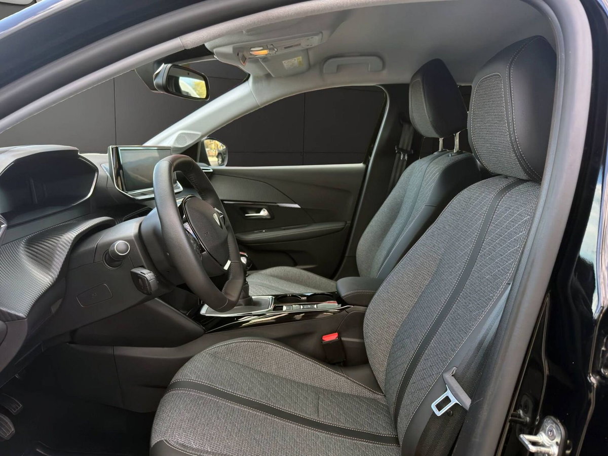Peugeot 208 PureTech 100 Stop&Start 5 porte Allure (10)