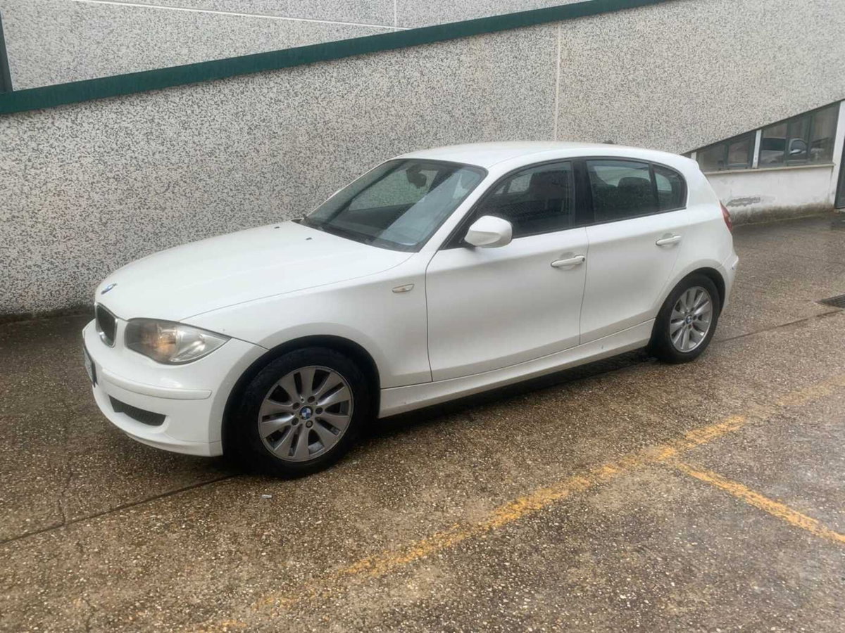 BMW Serie 1 116d 2.0 116CV cat 5 porte Futura DPF (13)