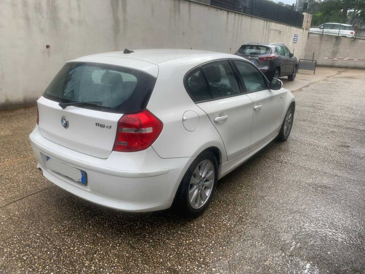 BMW Serie 1 116d 2.0 116CV cat 5 porte Futura DPF (6)