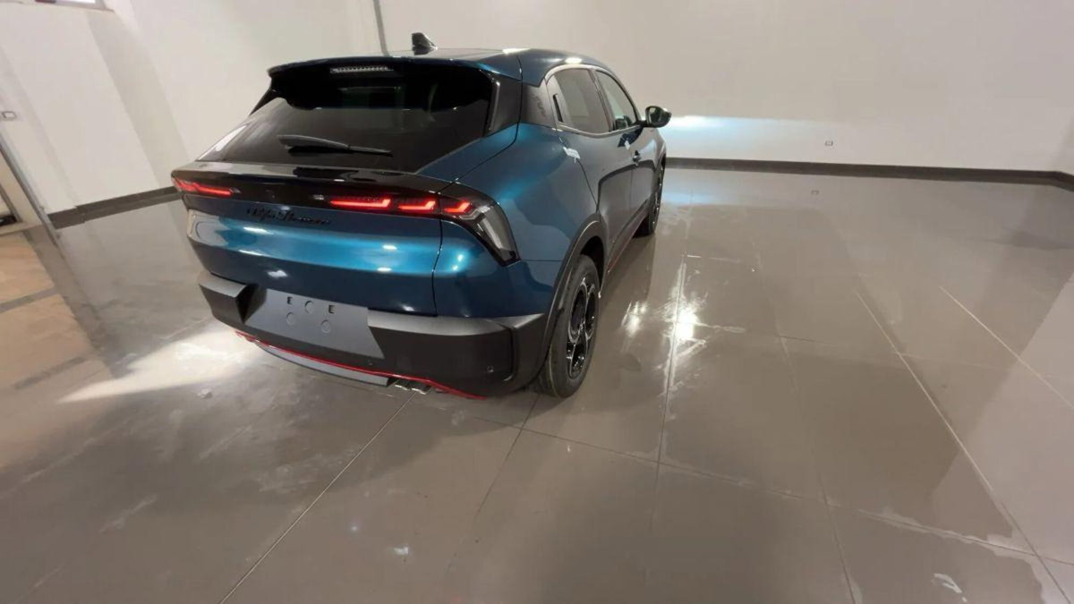 Alfa Romeo Junior elettrica Speciale 156cv (3)