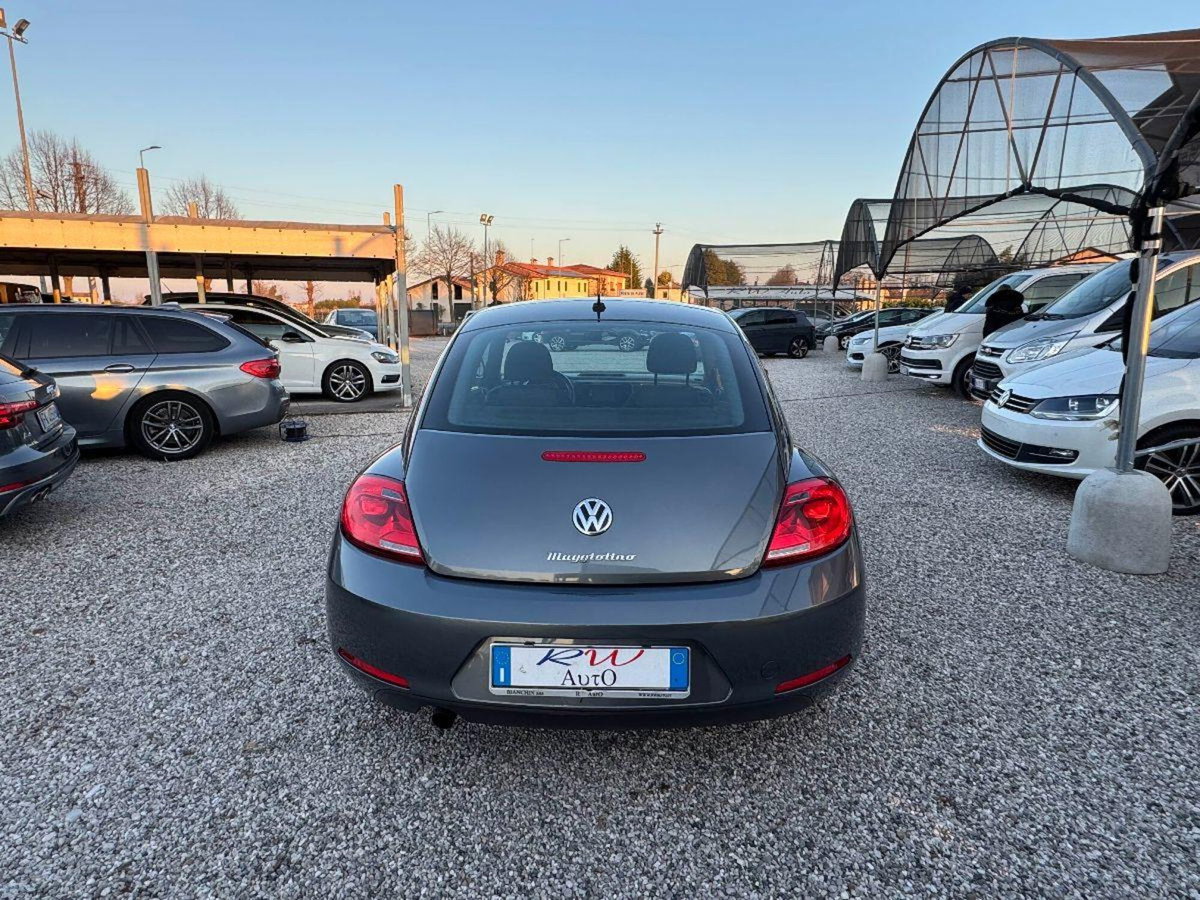 Volkswagen Maggiolino 1.6 TDI DSG Design (6)