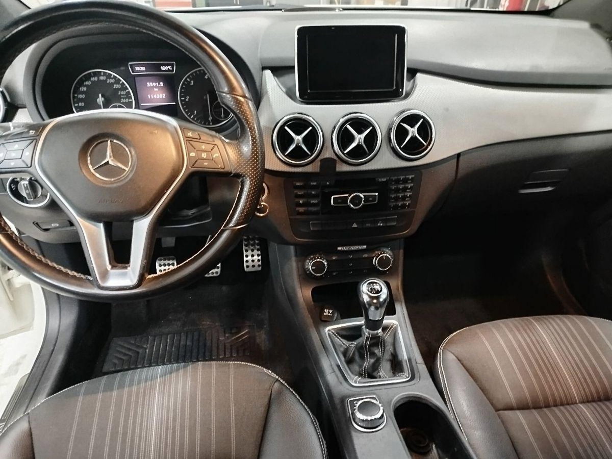 Mercedes-Benz Classe B 200 CDI Premium (11)