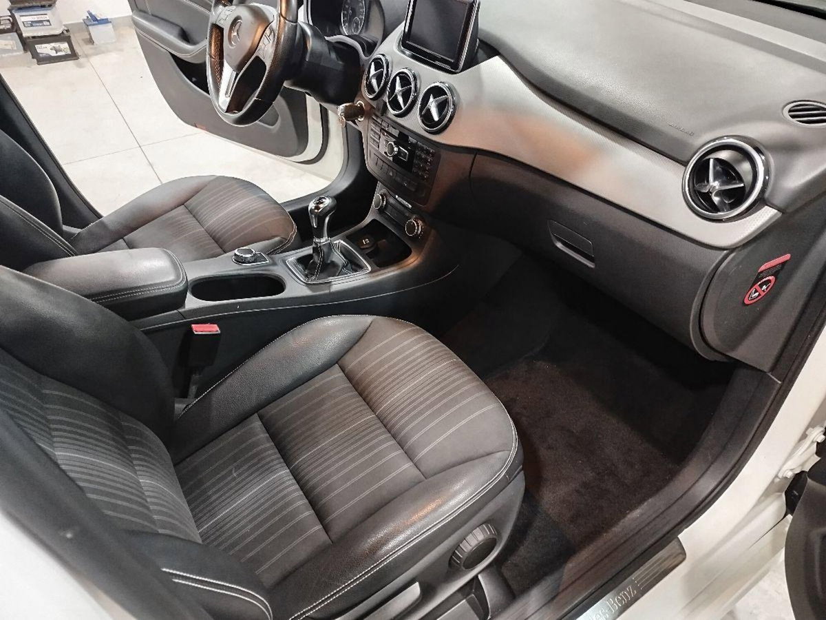 Mercedes-Benz Classe B 200 CDI Premium (13)