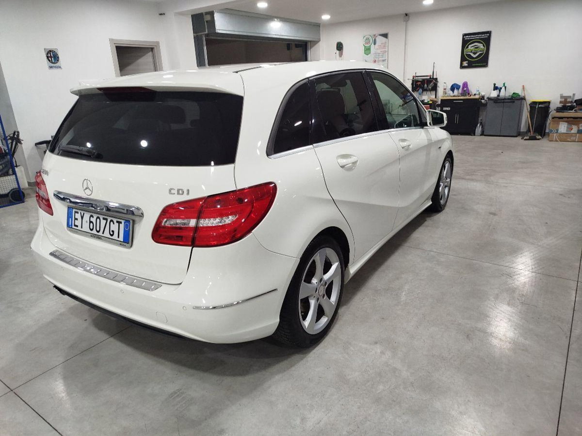 Mercedes-Benz Classe B 200 CDI Premium (5)