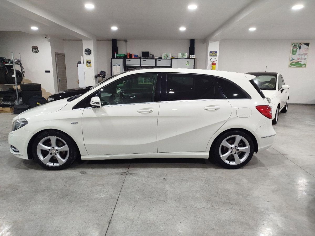 Mercedes-Benz Classe B 200 CDI Premium (8)