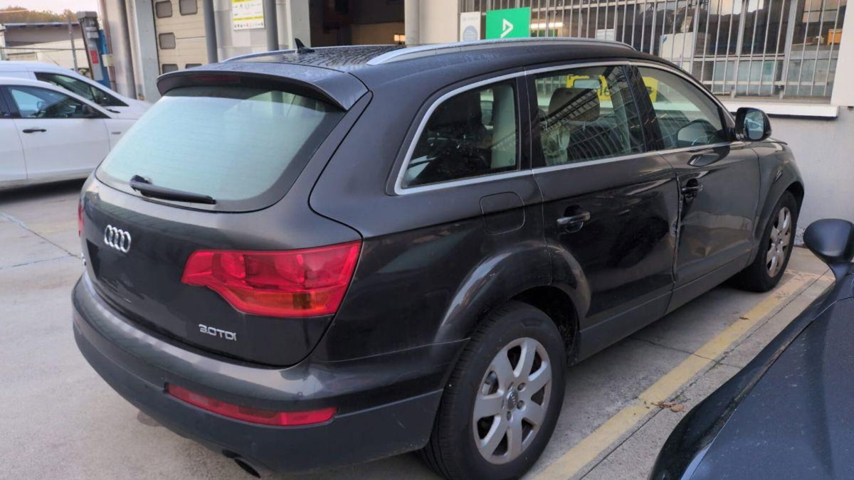 Audi Q7 3.0 V6 TDI 233CV quattro tiptronic (2)