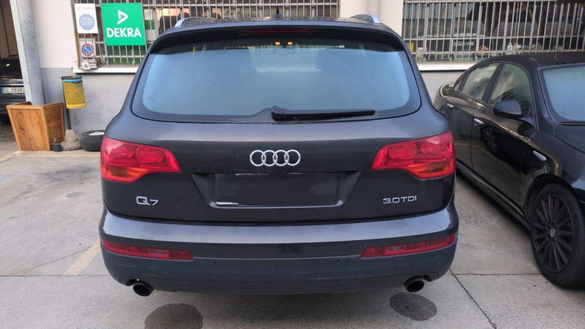 Audi Q7 3.0 V6 TDI 233CV quattro tiptronic (3)