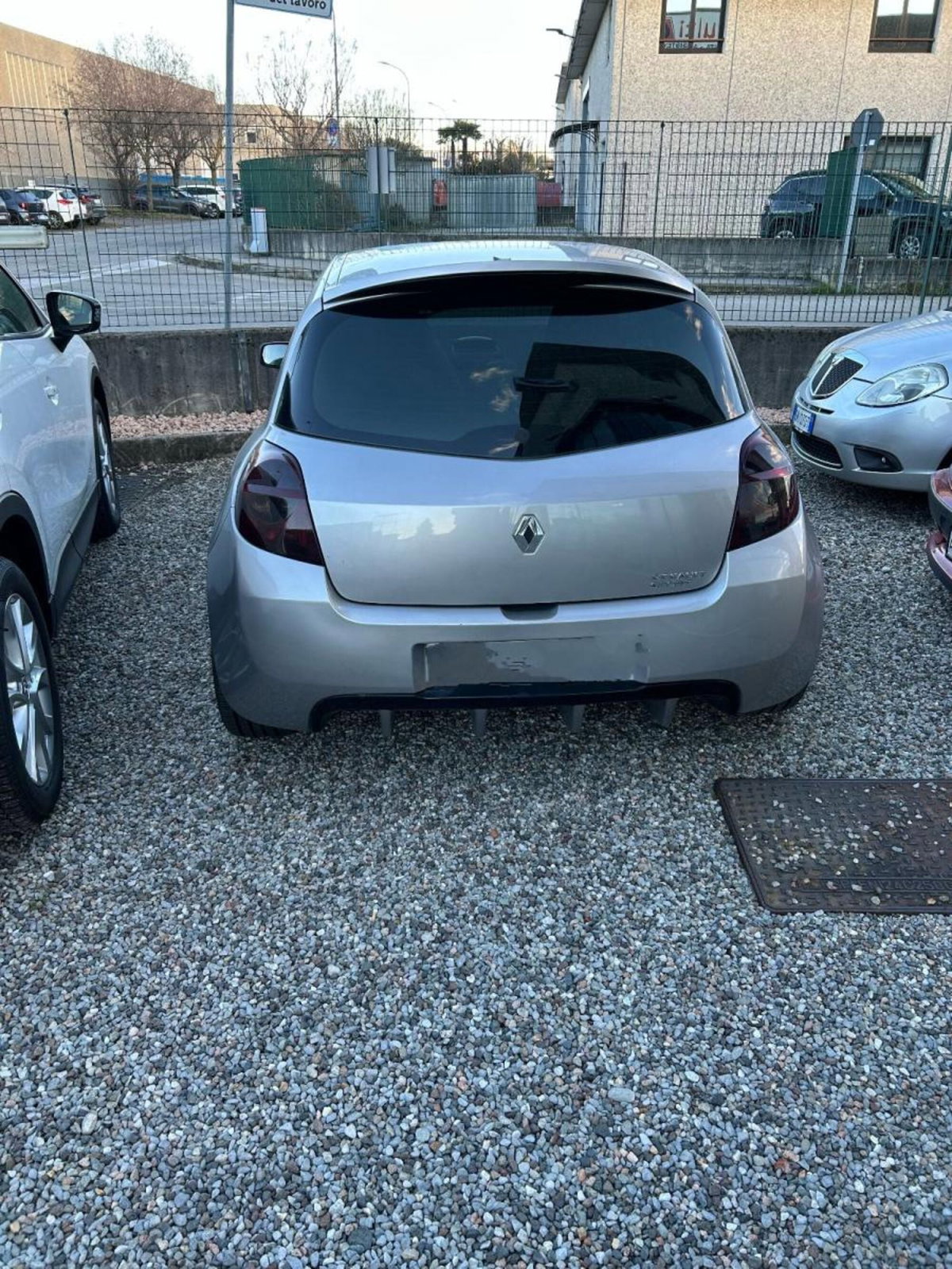 Renault Clio 2.0 16V 200CV 3 porte RS F1 Team (5)