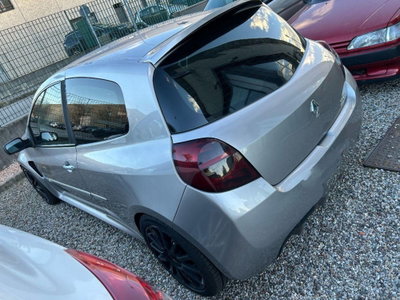 Renault Clio 2.0 16V 200CV 3 porte RS F1 Team (6)