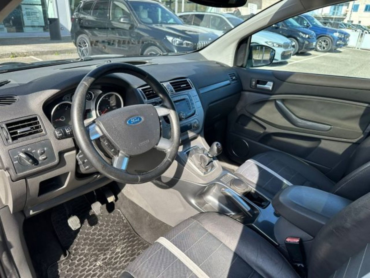 Ford Kuga 2.0 TDCi 136 CV 4WD Titanium DPF (8)