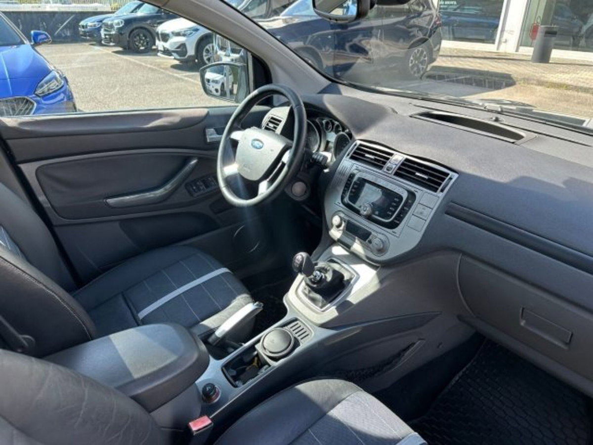 Ford Kuga 2.0 TDCi 136 CV 4WD Titanium DPF (9)