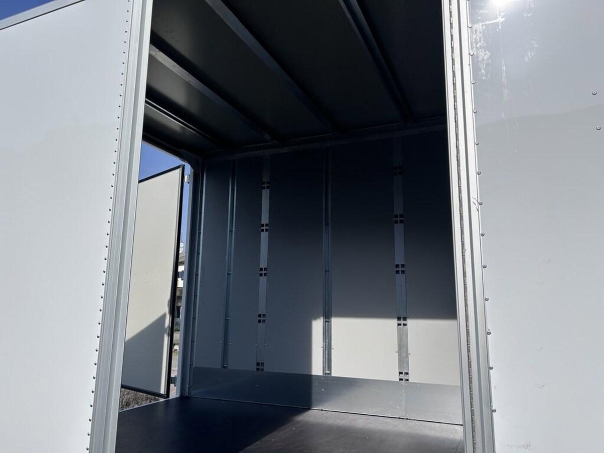 Maxus Deliver Cabinato Deliver 9 2.0 crdi 150cv L3 cab rwd Comfort pack r.sing. my26 (8)