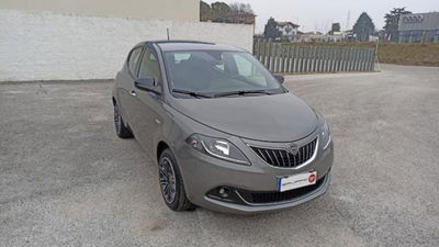 Lancia Ypsilon 1.0 FireFly 5 porte S&S Hybrid Ecochic Gold usata