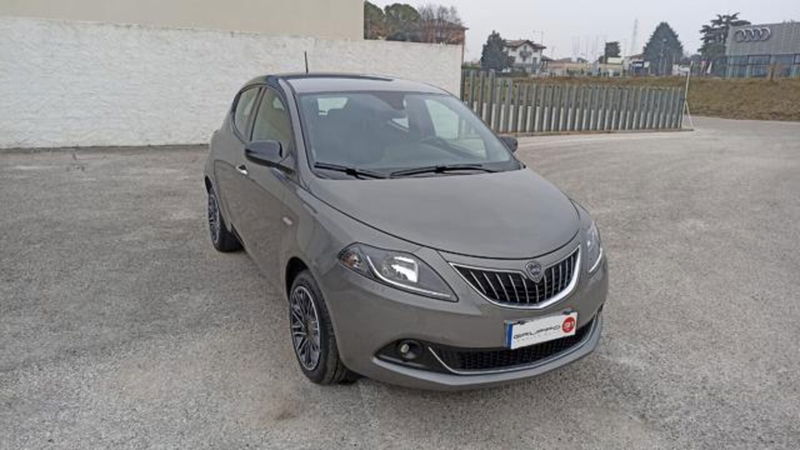 Lancia Ypsilon 1.0 FireFly 5 porte S&S Hybrid Ecochic Gold