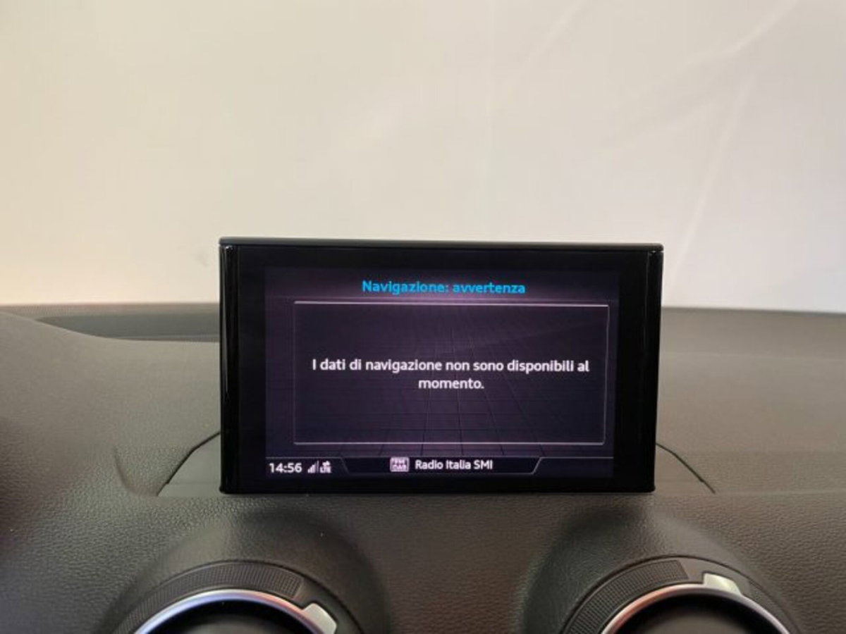Audi Q2 Q2 30 TDI Business (12)