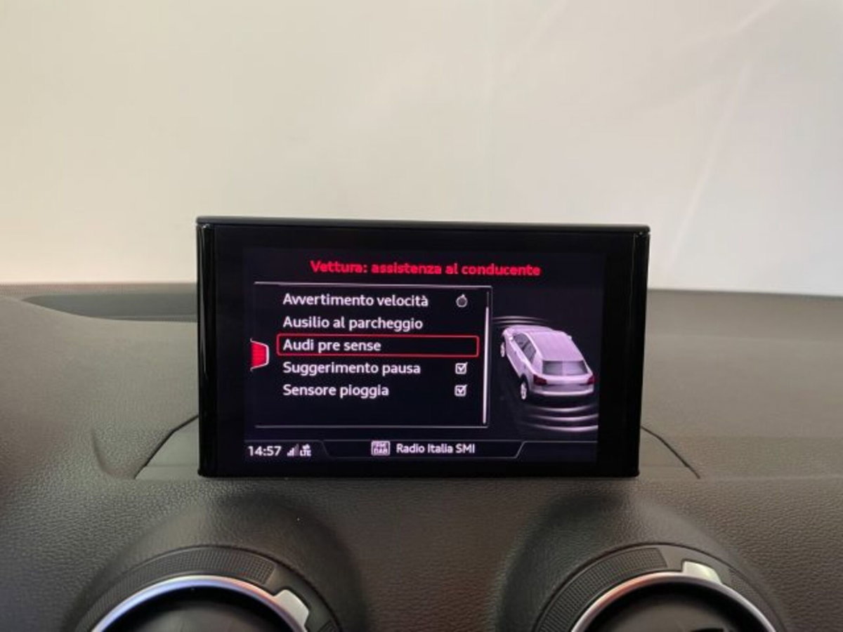 Audi Q2 Q2 30 TDI Business (14)