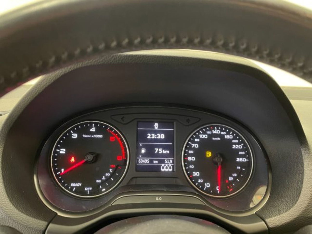 Audi Q2 Q2 30 TDI Business (5)