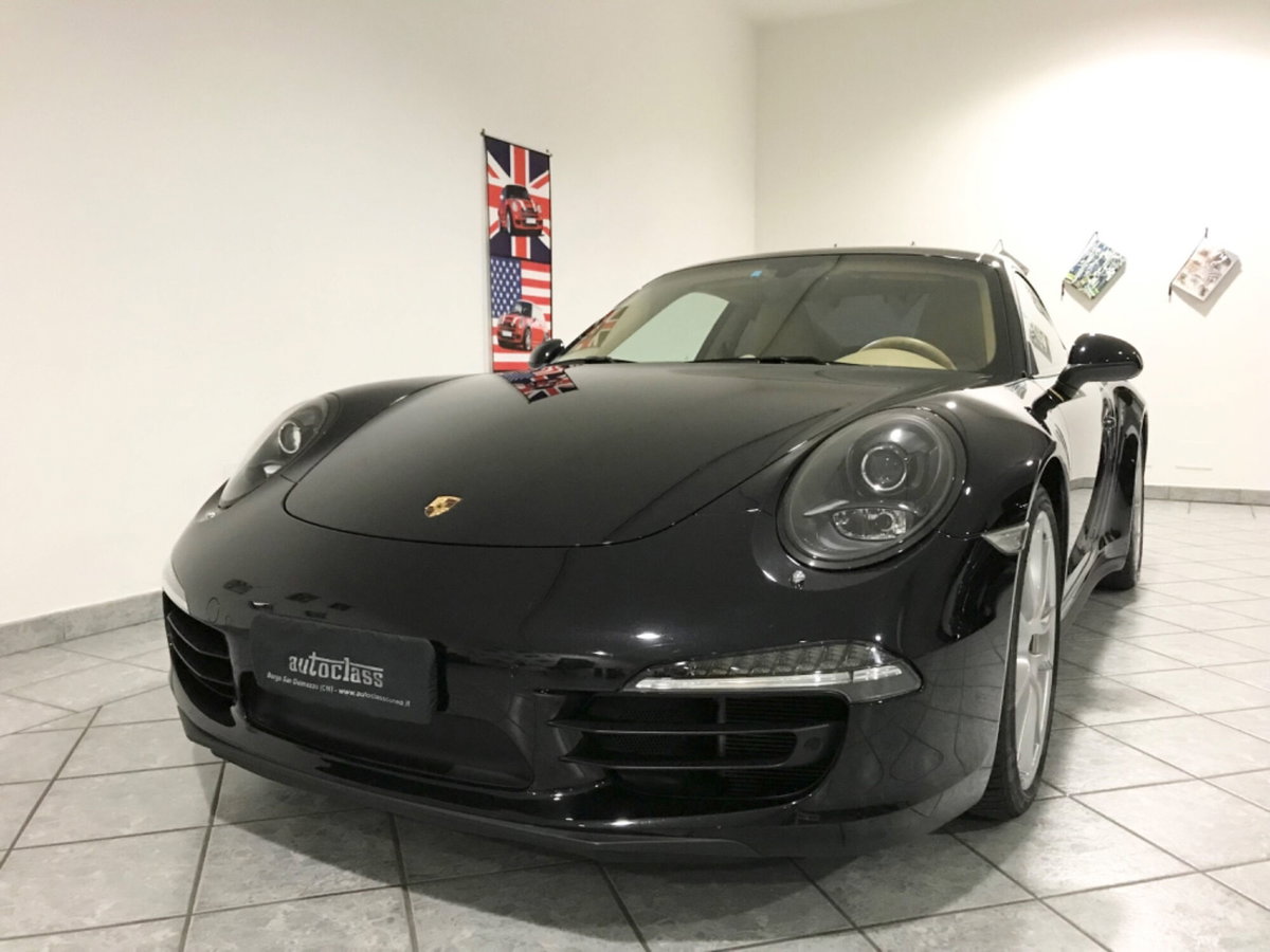 Porsche 911 Coupé 3.8 Carrera 4S (2)