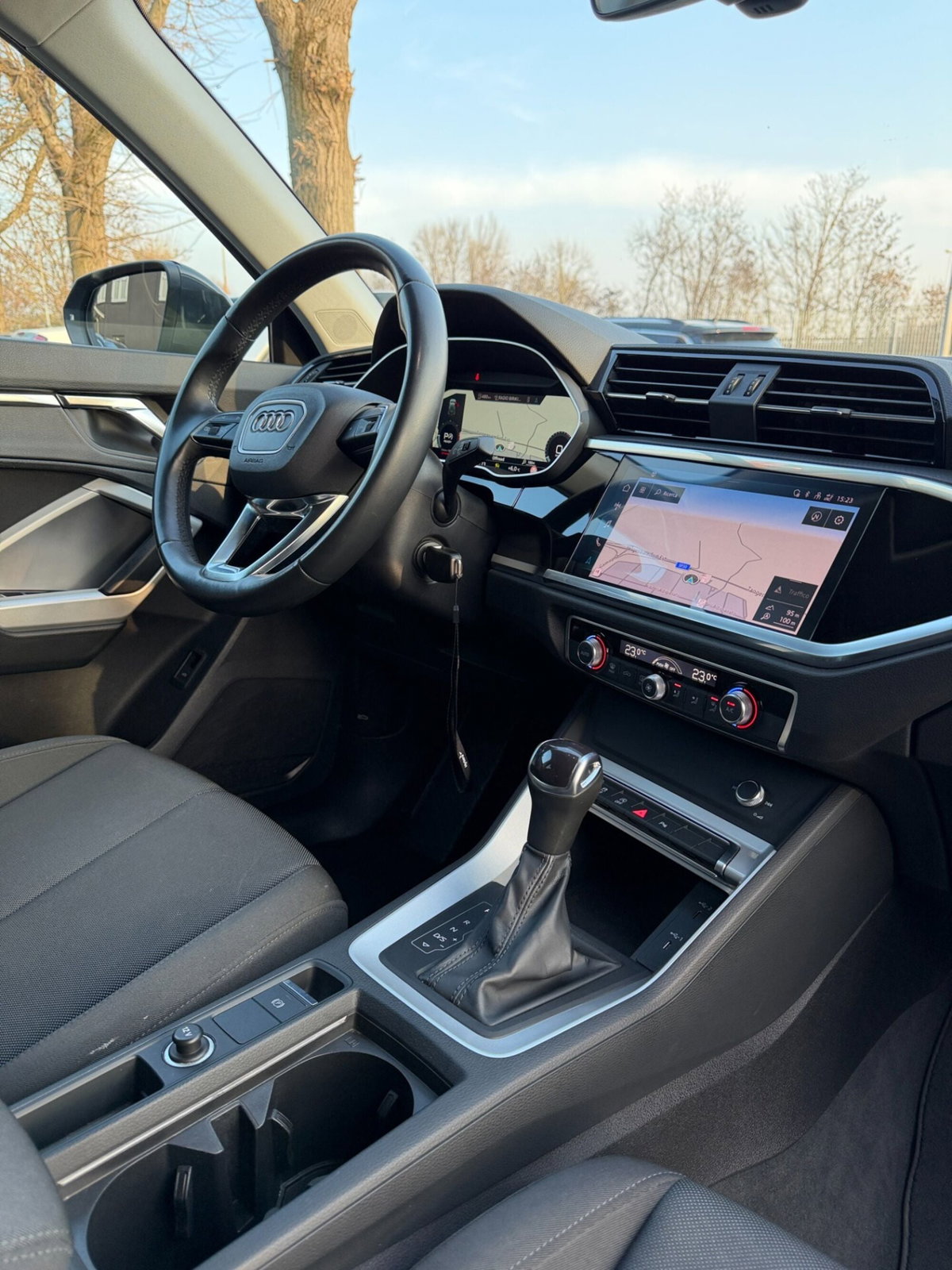 Audi Q3 35 TDI quattro S tronic Business Advanced (15)