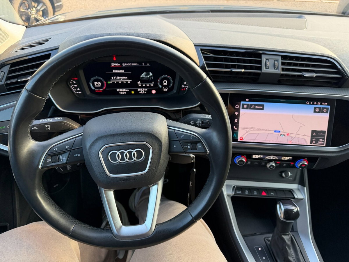 Audi Q3 35 TDI quattro S tronic Business Advanced (19)