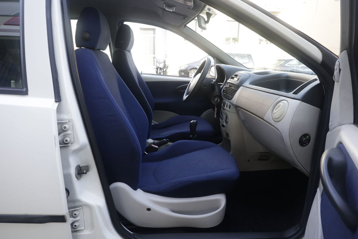 Fiat Punto 1.9 JTD 5 porte Active (10)