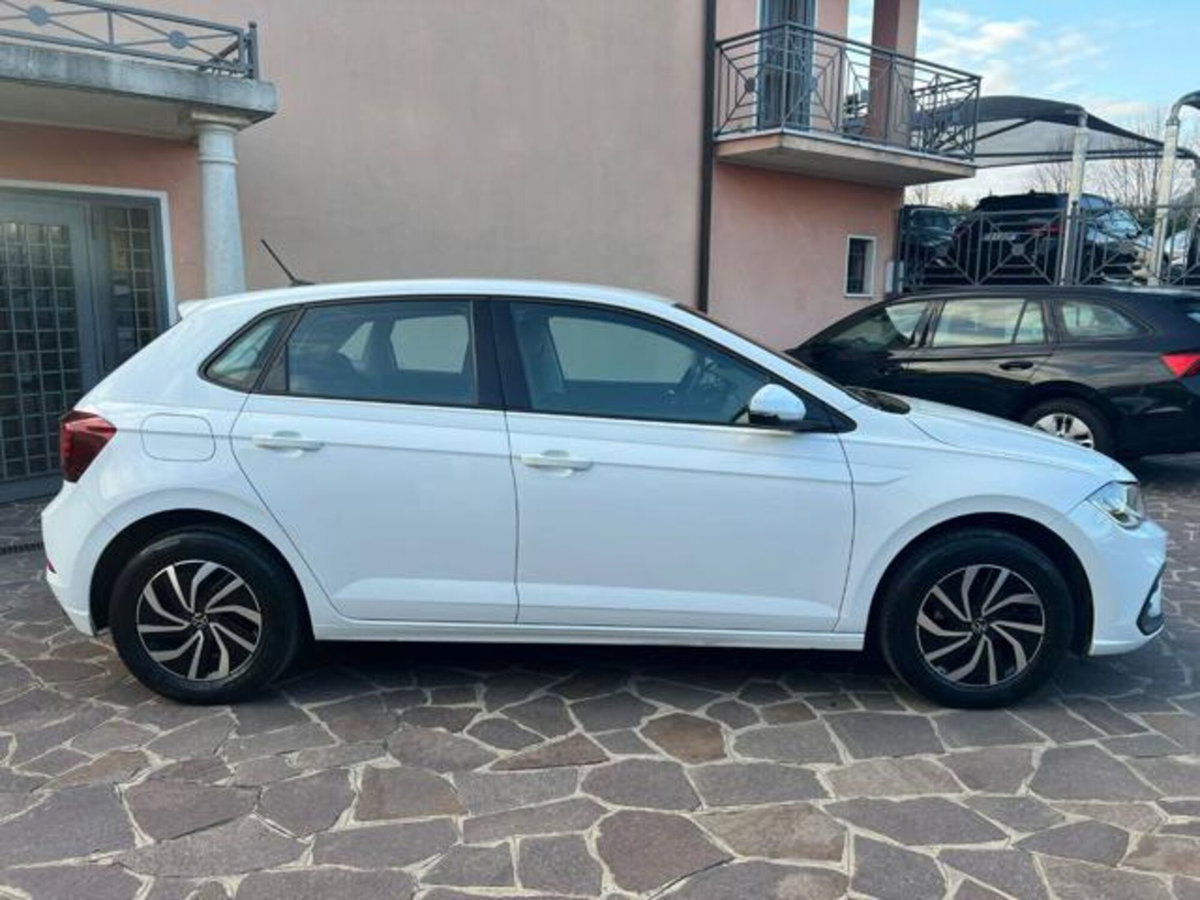 Volkswagen Polo 1.0 tsi Style 95cv (2)