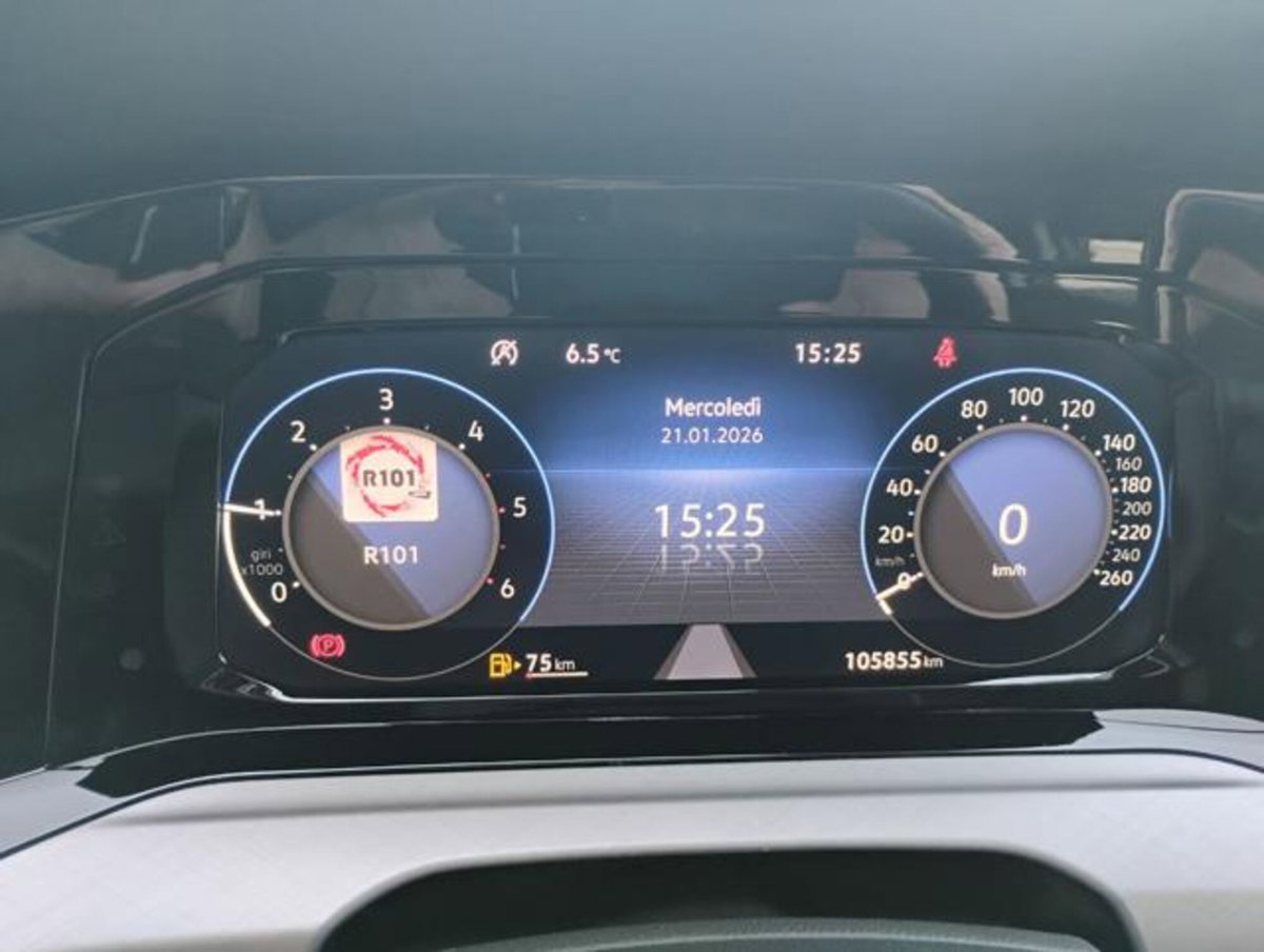 Volkswagen Golf 2.0 TDI SCR Life (11)