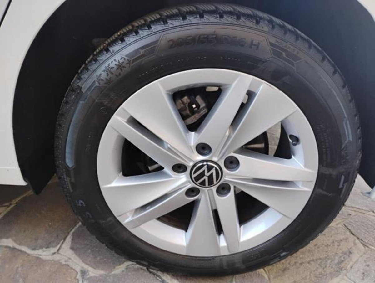 Volkswagen Golf 2.0 TDI SCR Life (15)