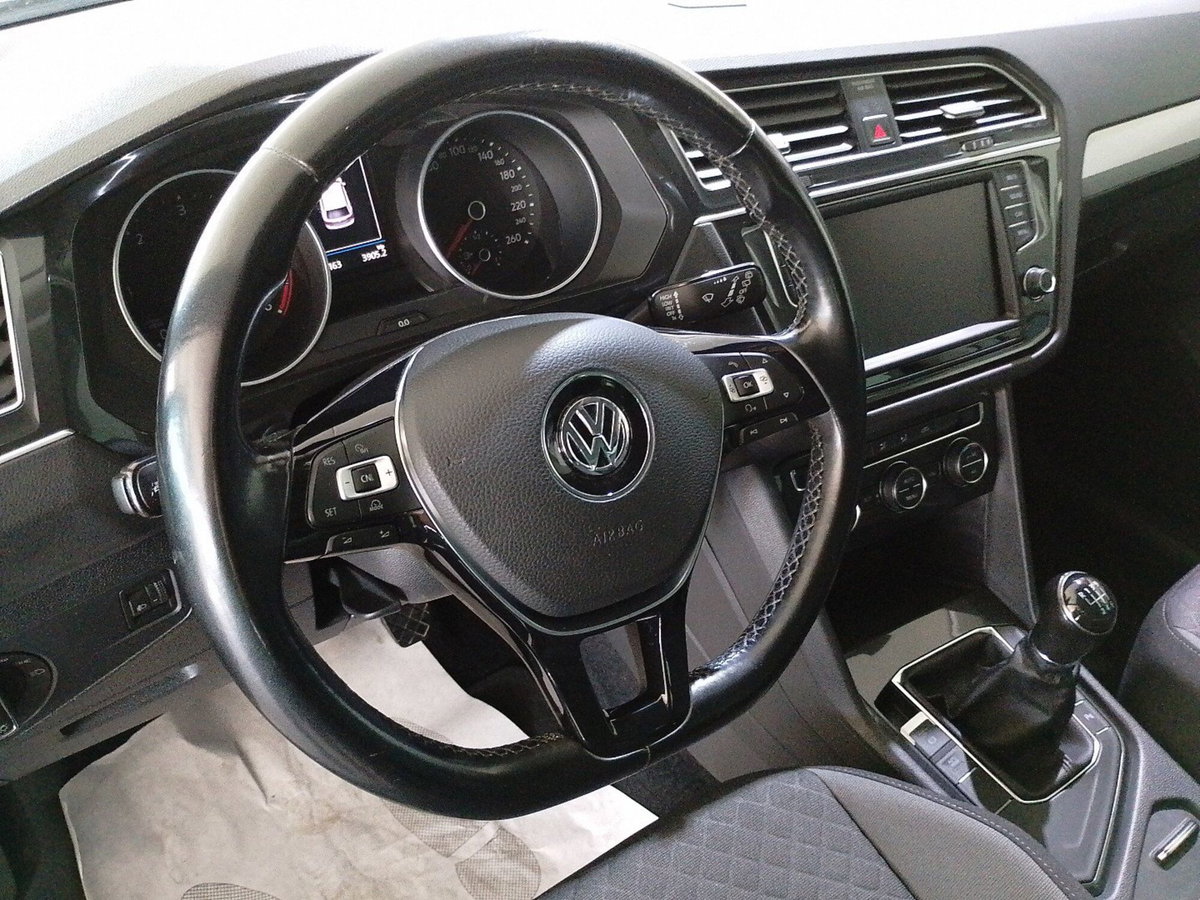 Volkswagen Tiguan 1.6 TDI SCR Business BlueMotion Technology (16)
